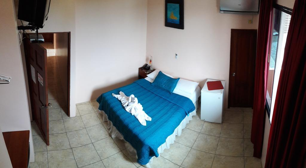 Hostal La Posada De Jose Carlos 푸에르토 바케리조 모레노 외부 사진